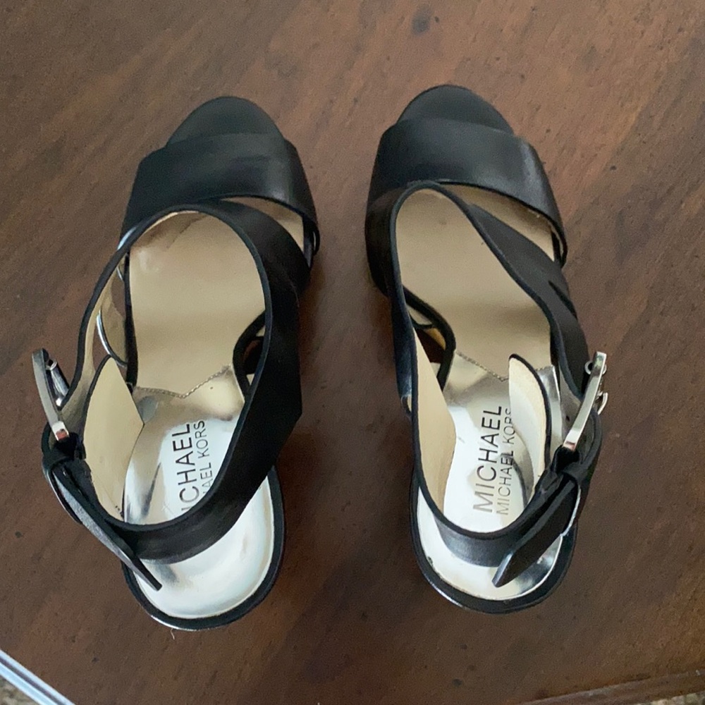 MICHAEL MICHAEL KORS BLACK LEATHER WEDGES 9M - Picture 4 of 7